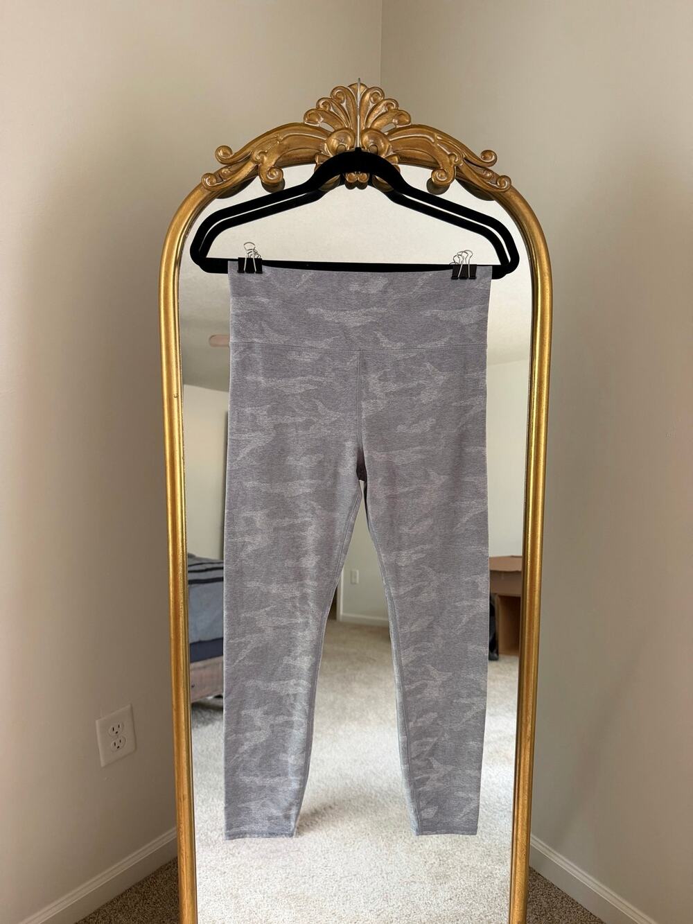 Vuori Clean Elevation Gray Camo Leggings
